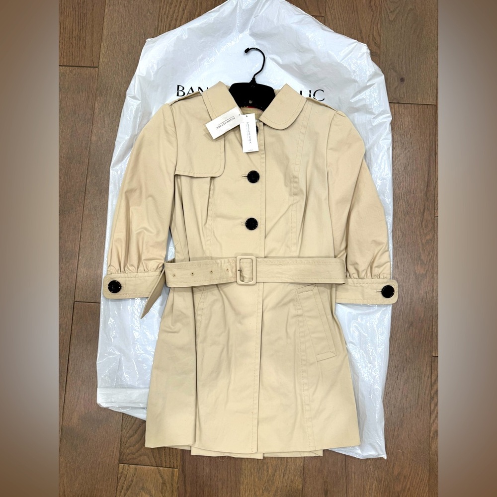 NWT Banana Republic tan trench coat with 3/4 sleeves - size XS